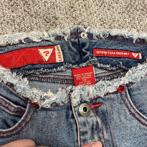 GUESS Jeans stretch denim skirt, low rise, early 2000s size 28. - Picture 3 of 4